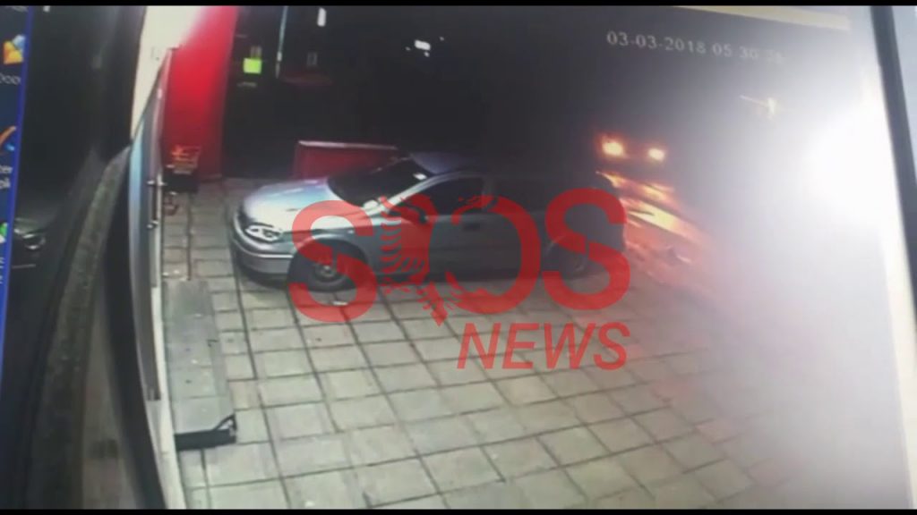 Video/ Lezhe, shihni se si grabitet kasaforta e nje biznesi
