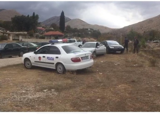 Breshëri plumbash gjatë festës në përkujtim të ushtarëve grekë