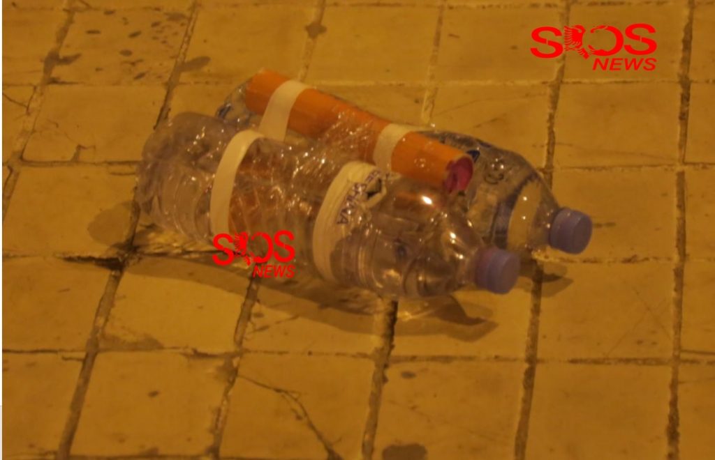 Dy molotov të vendosura tek hyrja e Xhamisë së Namasgjasë në kryeqytet