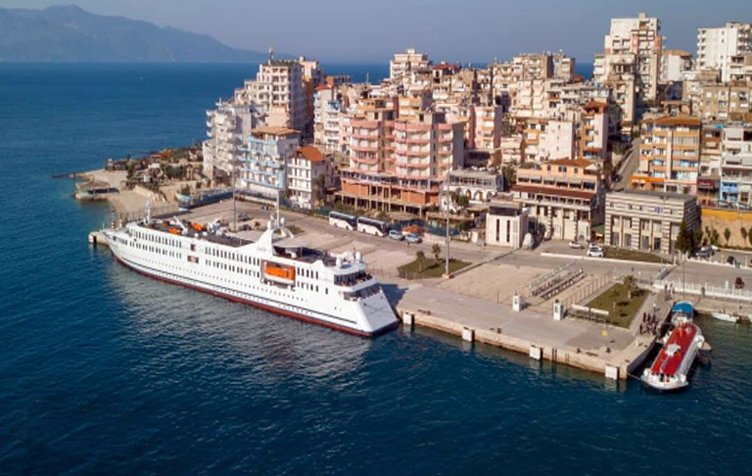 Koncesionet e dështuara të porteve mbajnë peng ekonominë blu të Shqipërisë