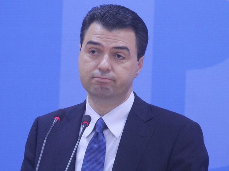 Lobimi rus në PD, artikulli i Mother Jons: Dosja e Bashës u mbyll në rrethana të errëta