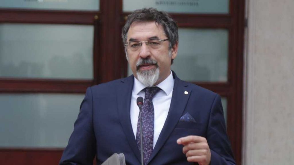 Zhdukja e Ervis Martinajt, ministri Çuçi për gazetarët: Do flasim kur të kemi prova!