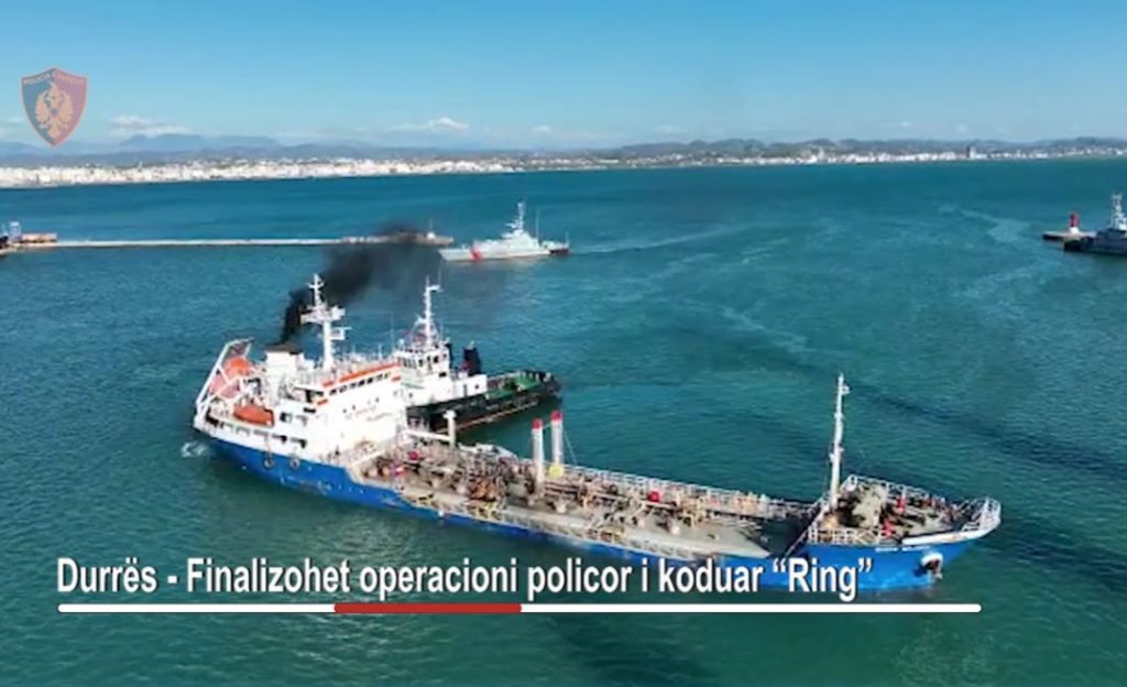 Një anije çisternë e cila transportonte 2275 ton naftë e cila vinte nga Libia u sekuestrua një ditë më parë në Durrës.