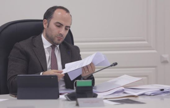 Zgjedhja e Avokatit të Popullit, grupi i PD skualifikon tre kandidatë, ja cili është emri që siguroi më shumë vota