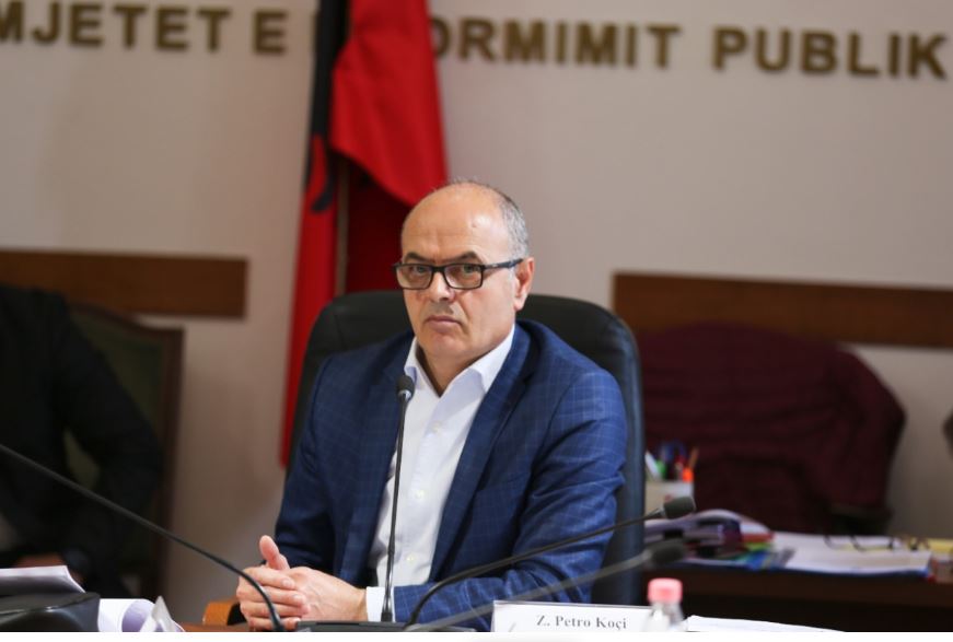 “Trafikantë droge kanë legalizuar biznese që fitojnë tendera publike”/ SPAK “ndërron mendje”, pas marrjes në pyetje, nuk nis procedimi penal për akuzat e Petro Koçit