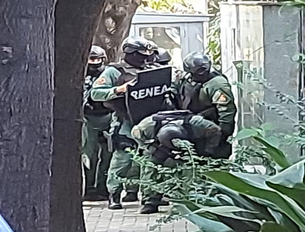 RENEA mësyn tek Ambasada Iraniane