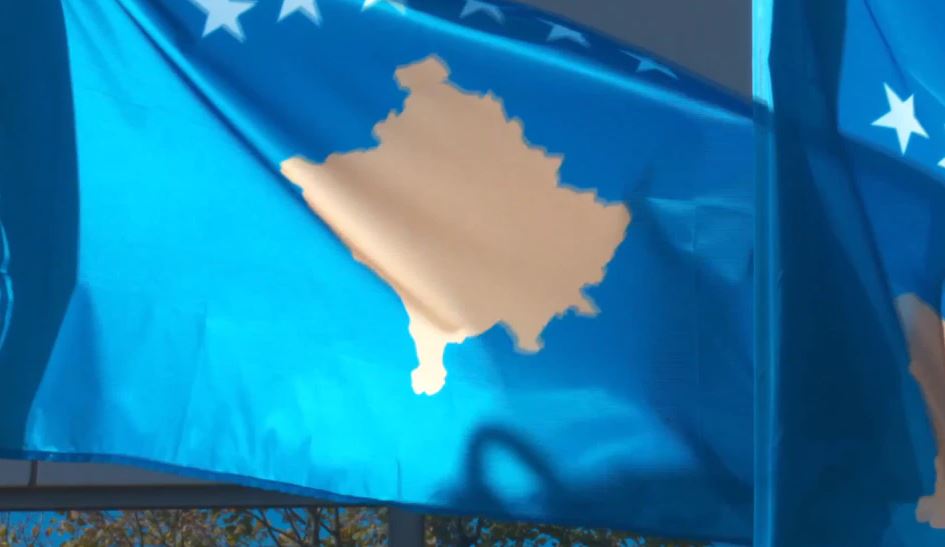 Propozimi i qeverisë së Kosovës për modifikimin e afatit për targat e makinave, SHBA e zhgënjyer