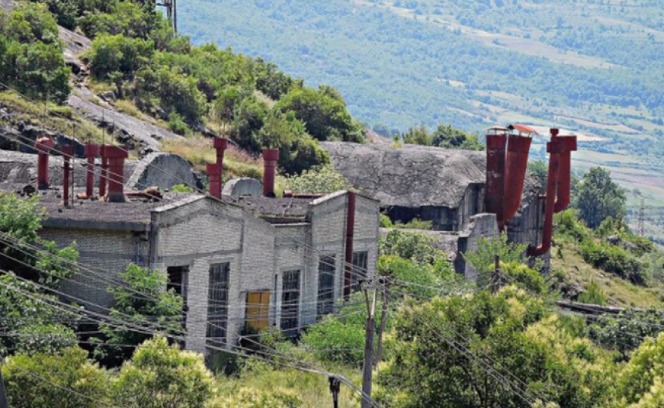 Abuzimet në Uzinën e Poliçanit, hetim kreut të PS e ish-zyrtarëve. Dyshohet se shitën 50 tonë “tunxh” jashtë çdo procedure ligjore, e cila u zhduk papritur