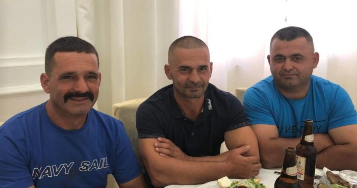 Masakra në Klos/ Lirohen vëllezërit e autorit të vetëvrarë, sqarimi mes familjeve u bë dhe tre javë më parë, kërcënimet ndaj vajzës s’u ndalën