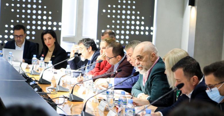 Zgjedhjet vendore, ministrat dhe krerët e bashkive tur llogaridhënie në bazën e PS! Socialistët sondazhe për testimin e kandidatëve