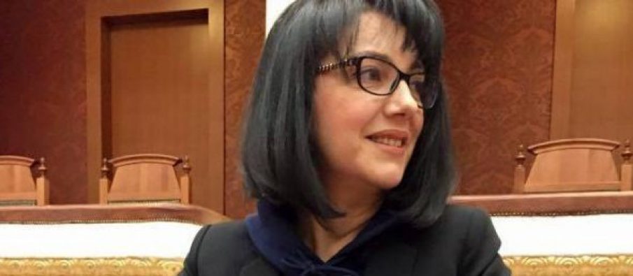 Në krye të Akademisë së Shkencave është kryetar partie i kësaj djall-kohe?”, Ish-deputetja e PS ironi me Ramën: Sot dita kur Pleniumi i Qoftëlargut…..