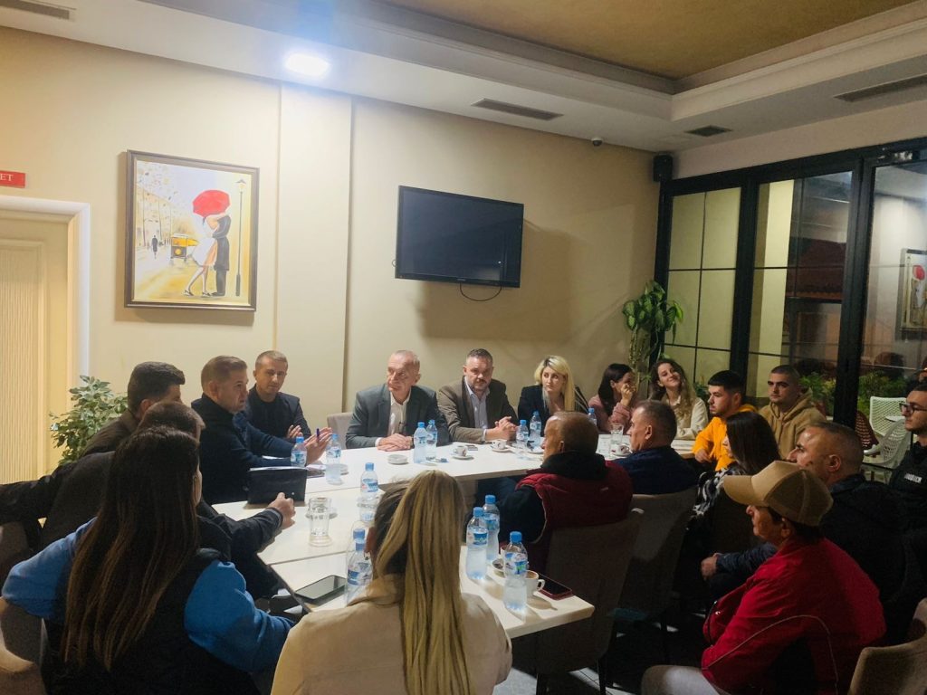 “Vetëm kur ngrihet populli, ulen çmimet”- Ilir Meta takim me strukturat e PL në kryeqytet: Riorganizimi prioritet kryesor! Tirana do të jetë në krye të ndryshimit