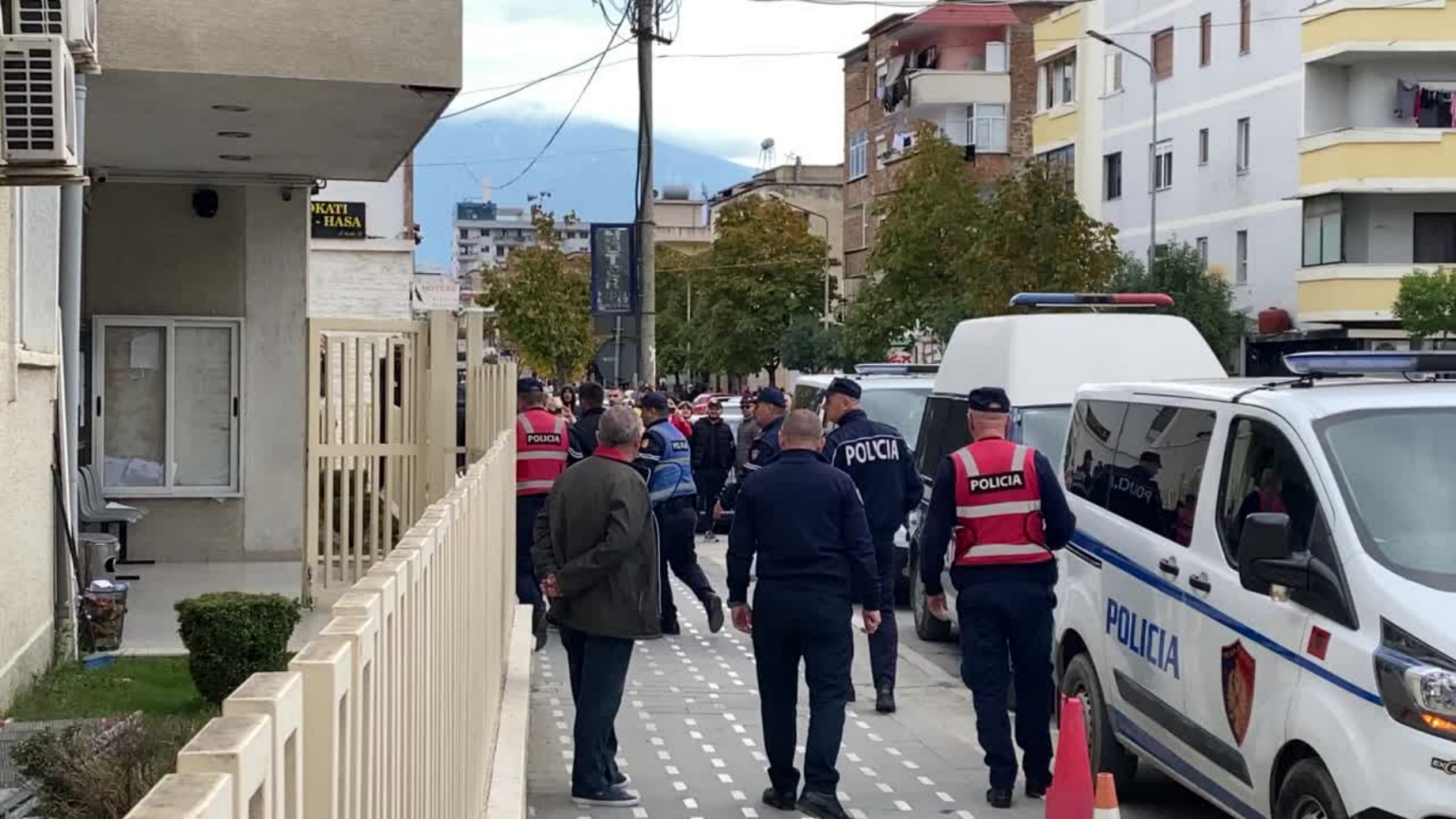 “Pazari ishte i mirë, lashë burrin e fëmijët”- Nga Tirana në Berat për të punuar në fermën e kanabis, rrëfimi i grave! Detajet nga dosja: Punë sfilistëse, aroma e fortë e hashashit…