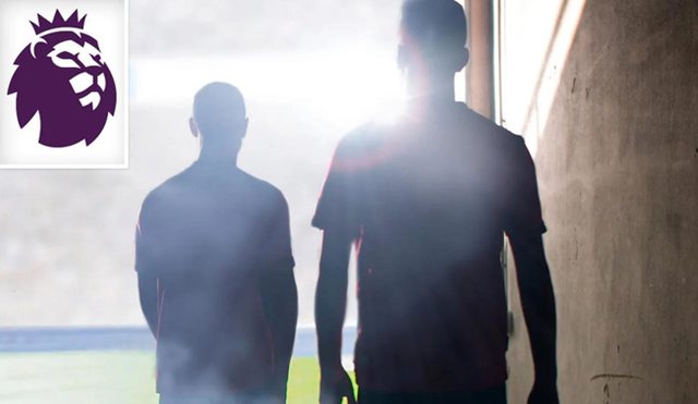 E BUJSHME! Dy futbollistë të një skuadre në Premier League, të dashuar me njëri-tjetrin