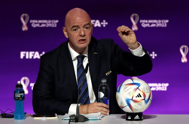 Infantino nuk përmbahet, kreu i FIFA-s ngre tonet: Sot ndihem arab, homoseksual dhe emigrant