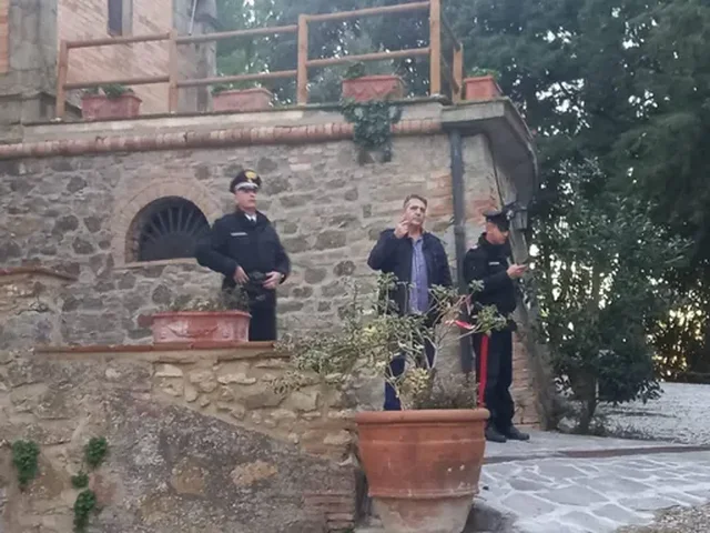 Vdekja e shqiptarit/ MISTERI, autoritetet italiane: Ra nga shkallët apo skela? U tërhoq zvarrë? Pse u fsheh kufoma?