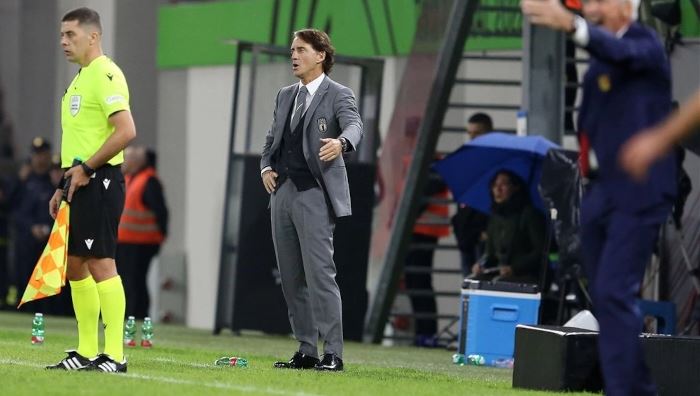 Parakalon ish-trajnerin legjendar të Milanit, Roberto Mançini hyn në historinë e Italisë pas fitores me Shqipërinë