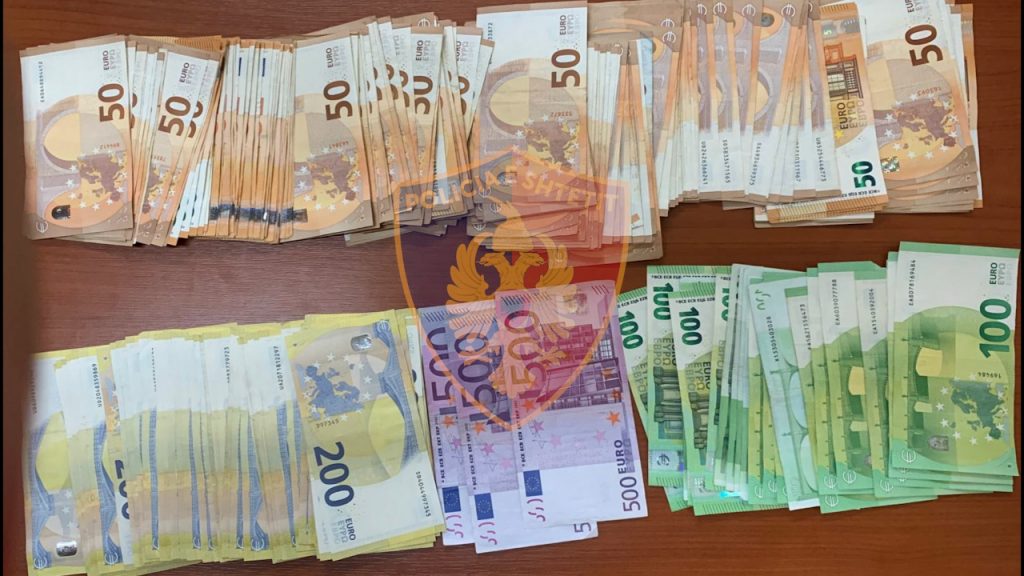 Kapet me 25 mijë euro, arrestohet 45-vjeçari në Morinë! Policia: Nuk i deklaroi në kufij