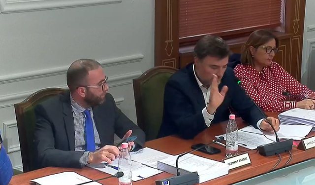 Debati te ‘Ligjet’/ “Nuk urdhëron ti këtu, pusho se ndryshe del jashtë”, Bardhi: Rama nuk firmos vetë, por vendos Belindën