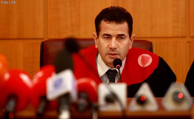 Pretendoi shfuqizimin e sekuestros së apartamentit, Gjykata Kushtetuese rrëzon kërkesën e ish-kryetarit Bashkim Dedja