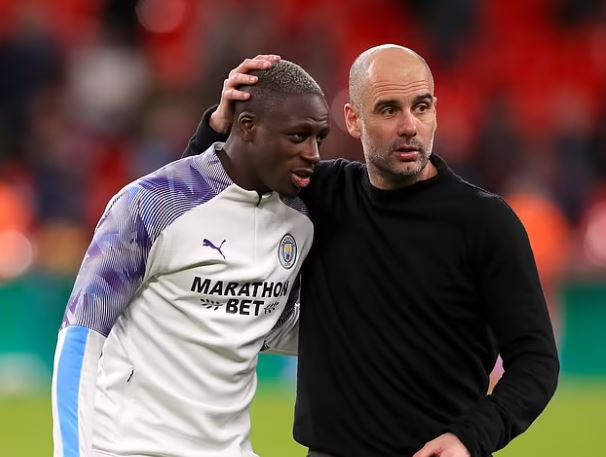 Futbollisti i Manchester City-t në gjyq për 7 përdhunime, Guardiola e mbron para jurisë: Është djalë i mirë