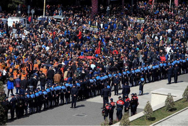 Protesta e opozitës/ Policia e Garda në gatishmëri, rreth 1000 efektivë në terren! Në bulevard kamera me rezolucion të lartë
