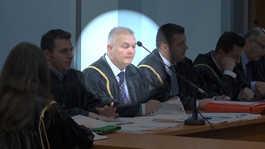 PD: Emri i politikanit Taulant në dosjen e bandave të Elbasanit, ka porositur vrasjen e avokatit pasi ai kishte përgjime të tij