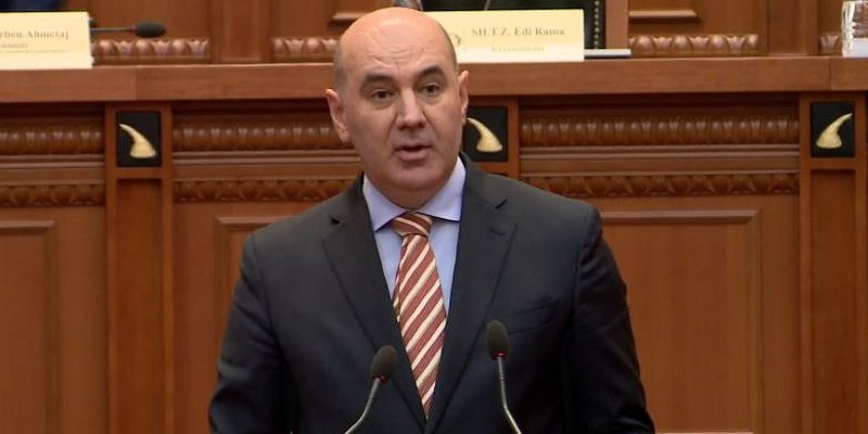 Alfred Rushaj heq dorë nga mandati i deputetit të Partisë Demokratike