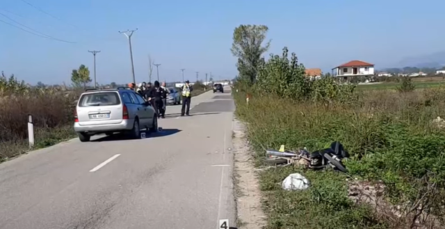 Aksident te ‘Kapelet’ në Vlorë, motori përplas një grua që po kalonte rrugën