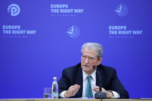 Akuzat e forta të Berishës: Rama po sulmon për median e radhës. 6 dhjetori? Do bëhet, Rama po do përplasje, e lëmë ditë tjetër