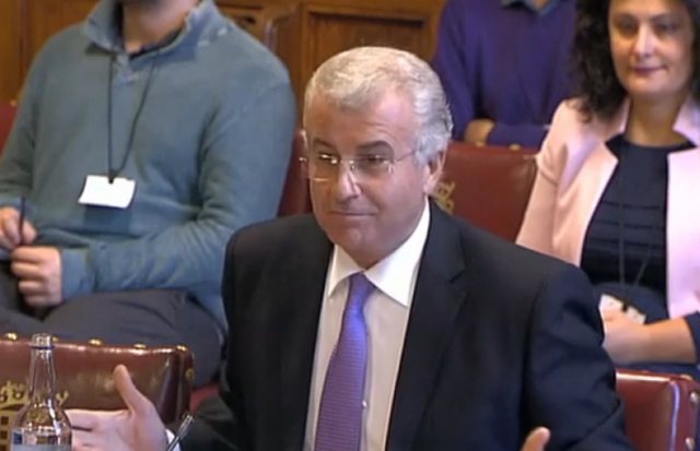 Fyerjet ndaj emigrantëve shqiptarë, ambasadori Qirko thirrje deputetëve britanikë: Kërkoni falje