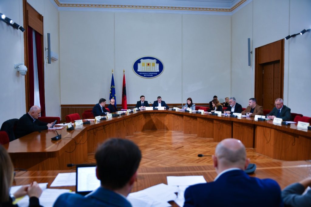 Mazhoranca rrëzon propozimet e opozitës për zgjedhjet vendore