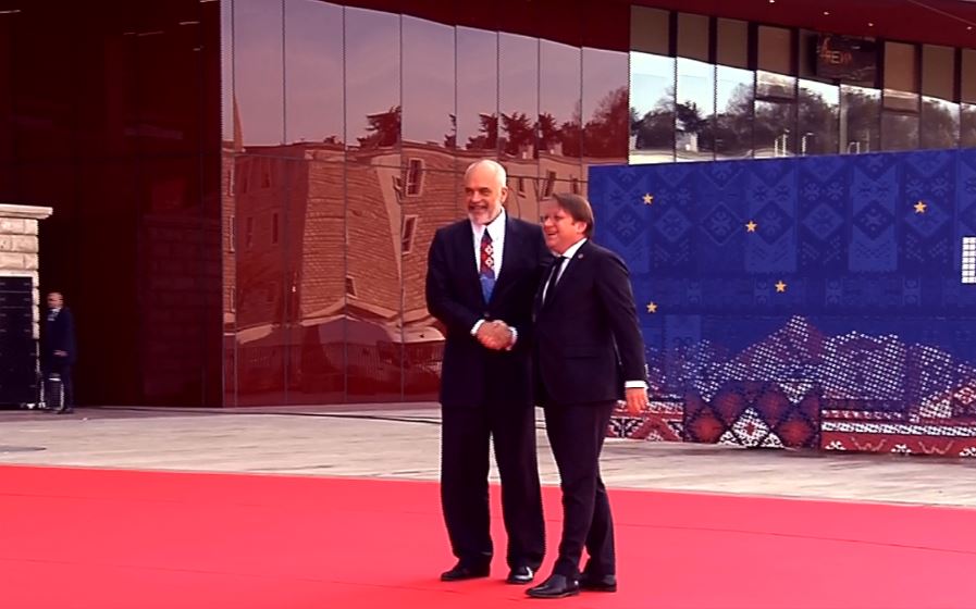 Samiti i BE në Tiranë, Varhelyi: Ofrojmë partneritet për Ballkanin Perëndimor