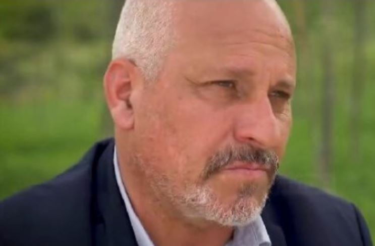 “Po të kapa do të fus në burg”, gazetari: A ka çmenduri më të madhe? Italiani i shpallur në kërkim për inceneratorin e Fierit, merr 330 mijë euro në muaj për Tiranën