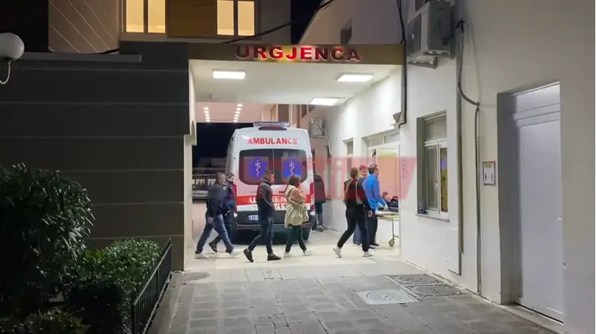 Dhunohet mjeku i familjes në banesë, u dërgua në spital nga familjarët! Ç’deklaron policia: Kishte dëmtime në fytyrë
