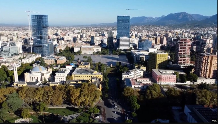 BIRN: Aksioni për konfiskimin e pallateve pa leje përballet me kritika! Qeveria ka uzurpuar kompetencat e gjyqësorit