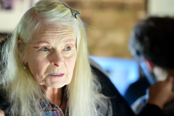 Vdes në moshën 81-vjeçare stilistja e njohur britanike