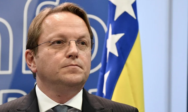 ‘Synon të MINOJË rëndësinë e reformave demokratike’/ PE kërkon nisjen e hetimeve për Varhelyin, do vlerësohet puna e tij