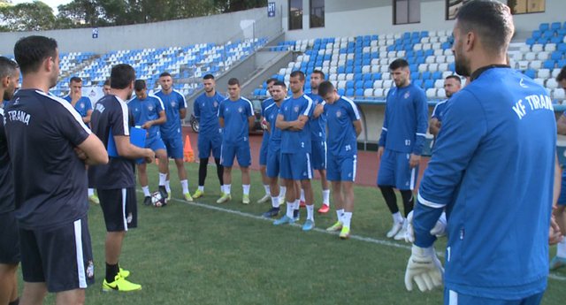 Plas te Tirana, lojtarët bojkotojnë stërvitjen… mbi 2 muaj pa u paguar!