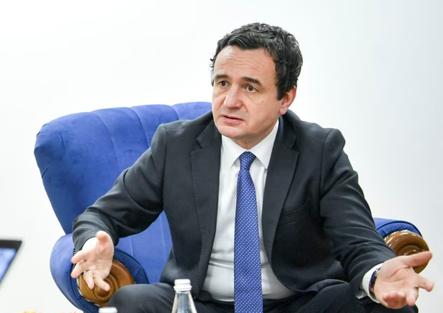 Kurti për ‘El Pais’: Mungesa e marrëveshjes me Serbinë e bën Rusinë të përpiqet të zgjasë luftën në Ballkan