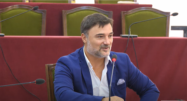 ‘Do firmos shkarkimin e Alibeajt’/ Xhaferraj ‘pendohet’, shkon në mbledhjen e tij! Salianji s’merr pjesë te takimi i Berishës