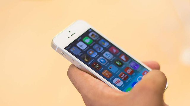 Lezha dhe Durrësi me papunësinë më të lartë, INSTAT: Disponojnë më shumë iphone dhe ipad