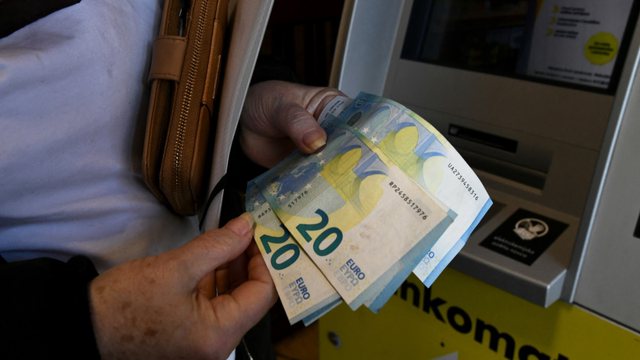 VOA bën analizën në Shqipëri: Biznesi mes vështirësive për të tretin vit më radhë