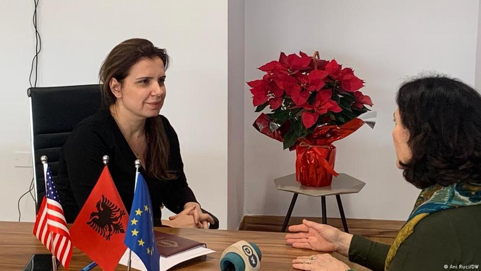 Stoku i dosjeve, kryetarja e KLGJ: Do rrisim numrin e punonjësve për të shqyrtuar më shumë çështje. Gjyqësori ka pavarësi absolute, por politika nuk hesht gjithmonë…