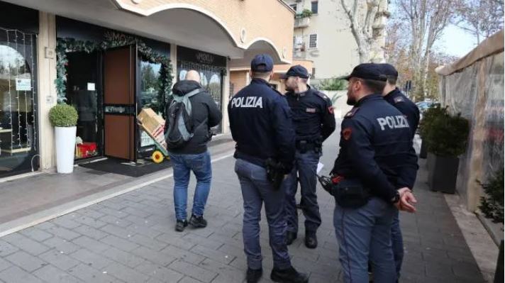 Shqiptari tenton të vrasë ish-bashkëshorten në Itali, e qëllon me armë jashtë restorantit. 38-vjeçari kapet nga policia, ishte fshehur në një dollap në banesën e tij