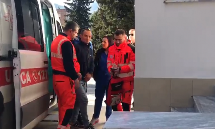 Kishte mbetur i bllokuar për orë të tëra mes shkëmbinjve në Gramsh, nxirret shëndoshë e mirë 43-vjeçari. Efektivi i RENEA-s e shoqëroi…