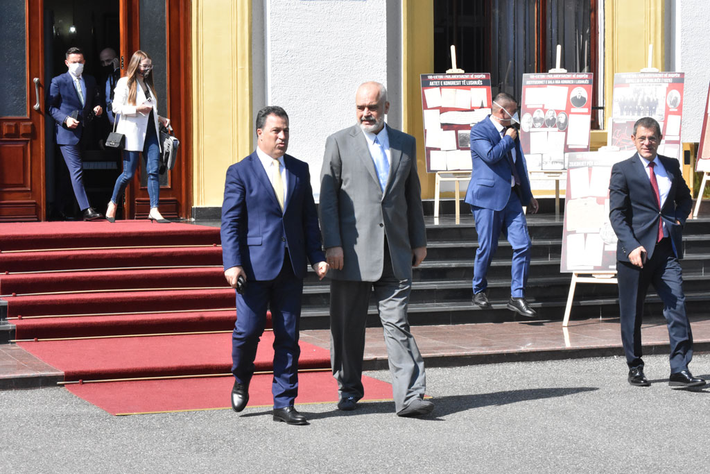 Ministri Peleshi e quan qesharake çështjen “McGonigal”