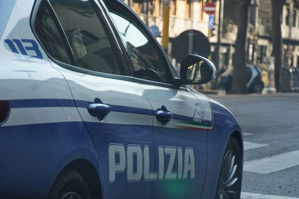 Vrau me thikë bashkatdhetarin, policia italiane dëbon 42-vjeçarin drejt Shqipërisë pas përfundimit të dënimit