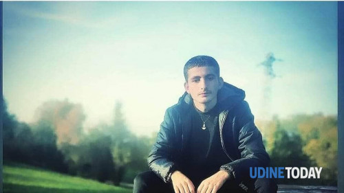 Iu prenë ëndërrat në mes! Ky është 17-vjeçari shqiptar që vdiq nga flakët në godinën në Itali, prej 3 vitesh larg familjes! Kishte planfikuar të kalonte natën e Vitit të Ri me miqtë