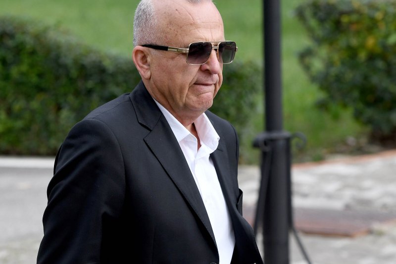 Gazetari Artan Hoxha: BKH dhe RENEA bastis vilën e deputetit të PS, Rrahman Rraja. Synohej arrestimi i…